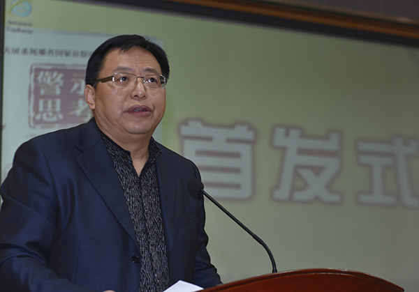 南京市委宣传部副部长,市文明办主任曹劲松主持活动