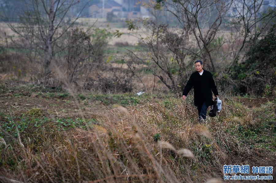 （国家公祭日·图文互动）（2）费仲兴：为834名南京大屠杀死难者找回姓名