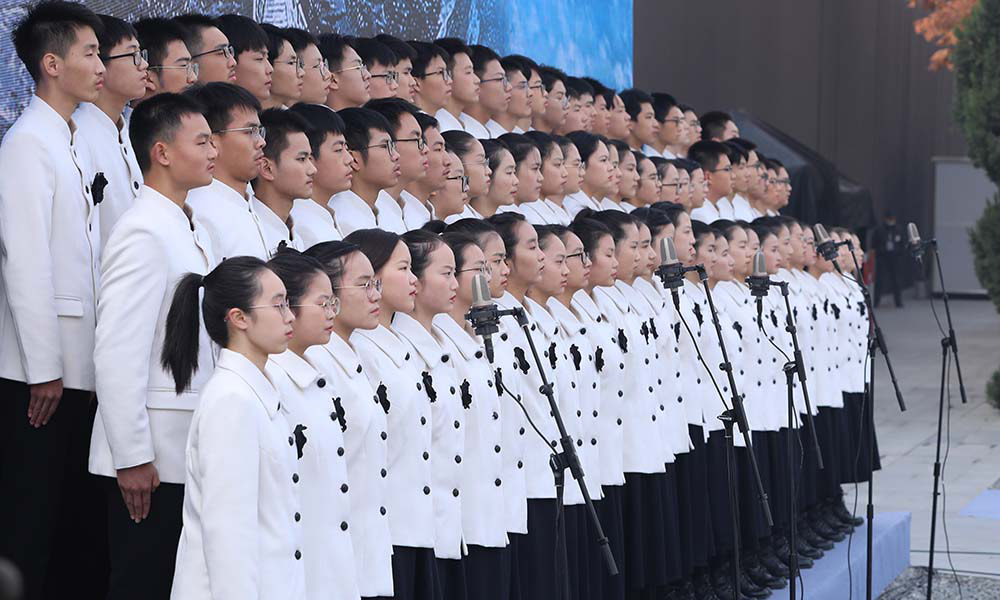 南京市青少年代表宣读《和平宣言》