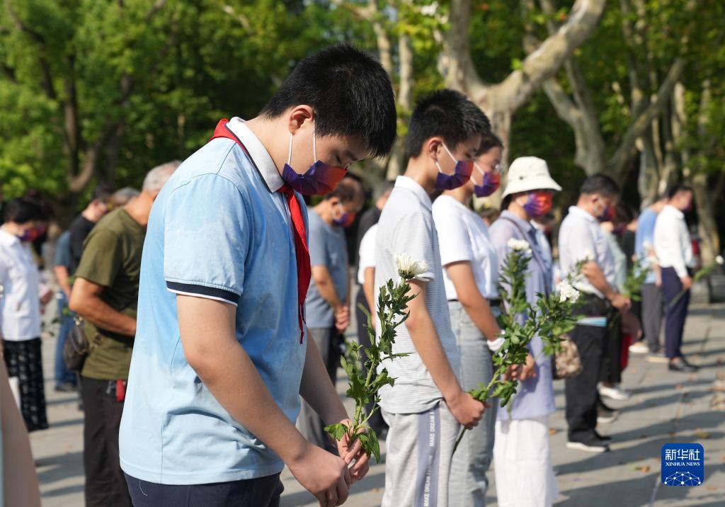 “八一三”淞沪会战爆发85周年纪念活动在上海举行