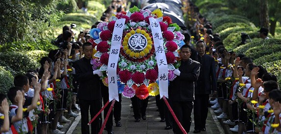 英雄祭―烈士記念日の際に記する