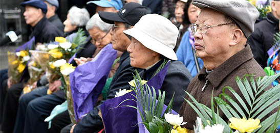 南京大屠殺の生存者及び犠牲者の家族、「清明祭」儀式を行い