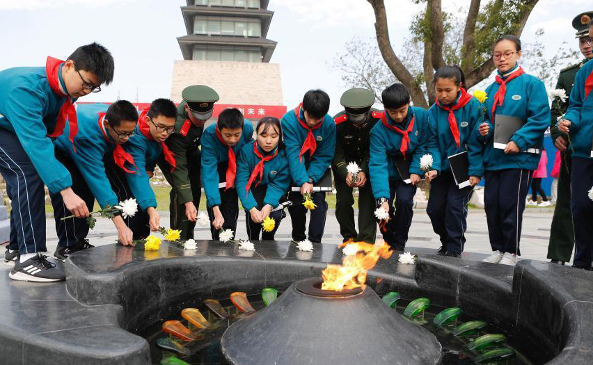 重温民族痛史 祈愿和平永驻——各地群众纪念第五个南京大屠杀死难者国家公祭日素描